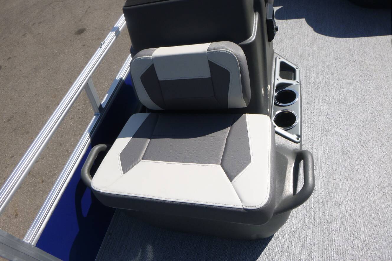 A photo of this 2027 Sun Tracker Bass Buggy 16 XL Select