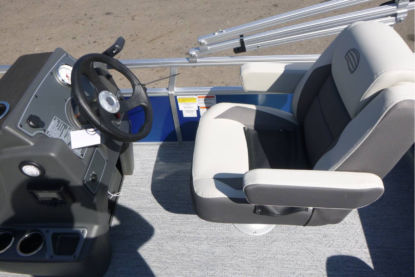 A photo of this 2027 Sun Tracker Bass Buggy 16 XL Select