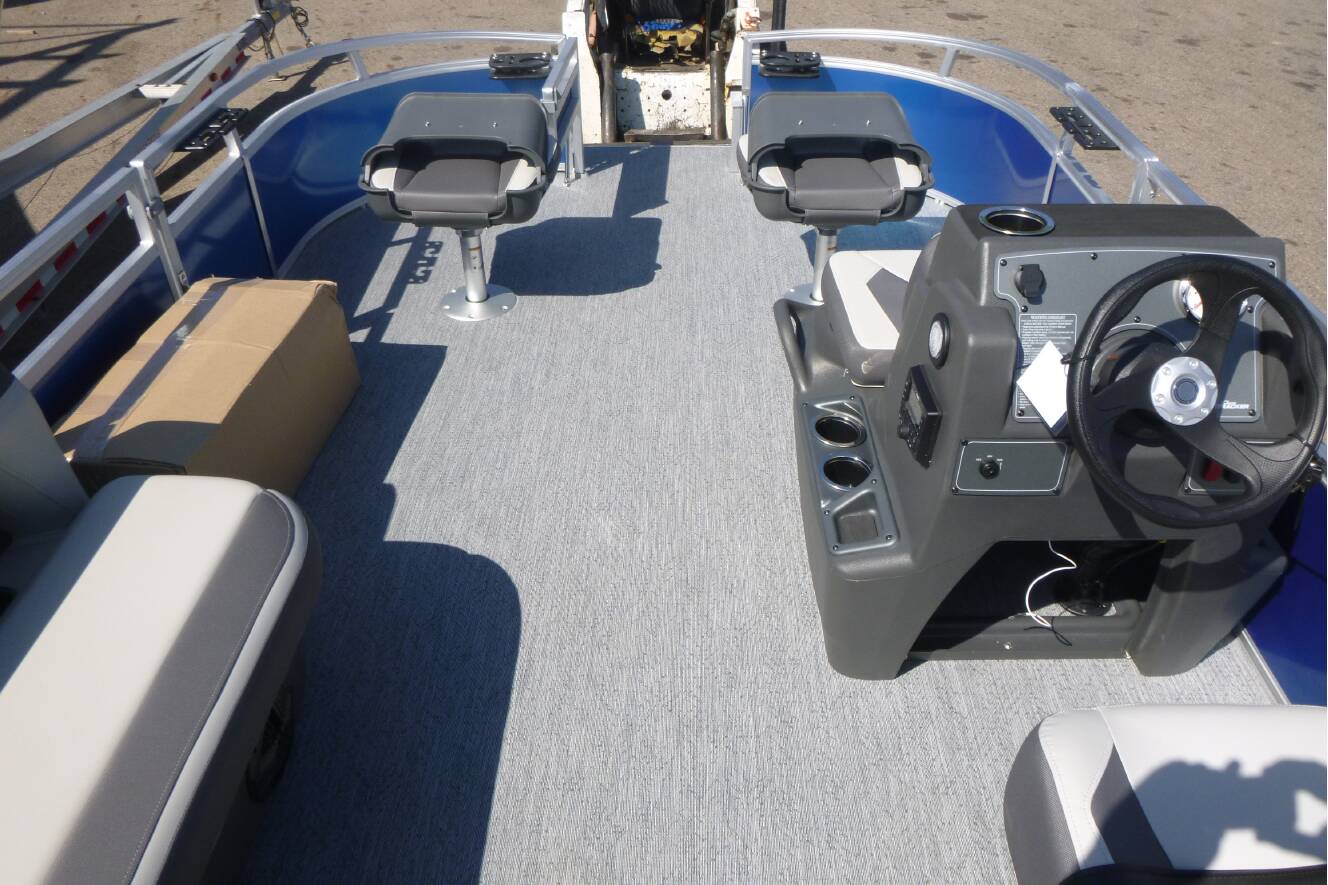 A photo of this 2027 Sun Tracker Bass Buggy 16 XL Select