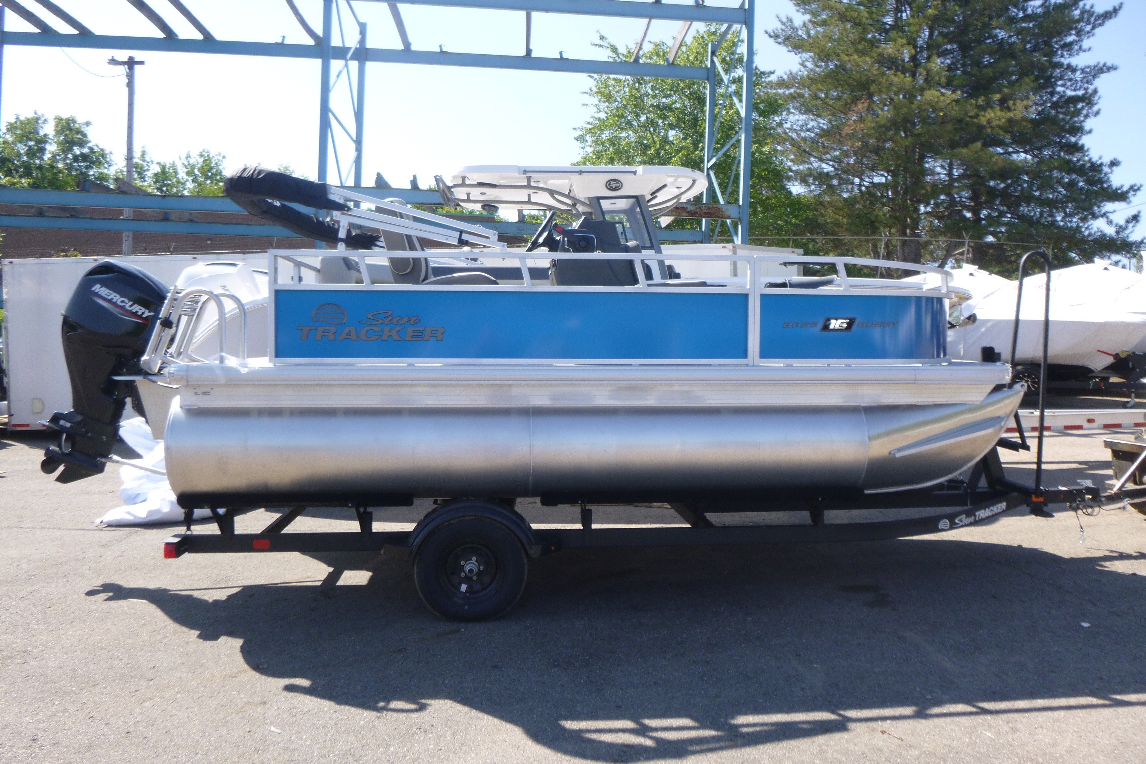 2027 Sun Tracker Bass Buggy 16 XL Select in lansing MI