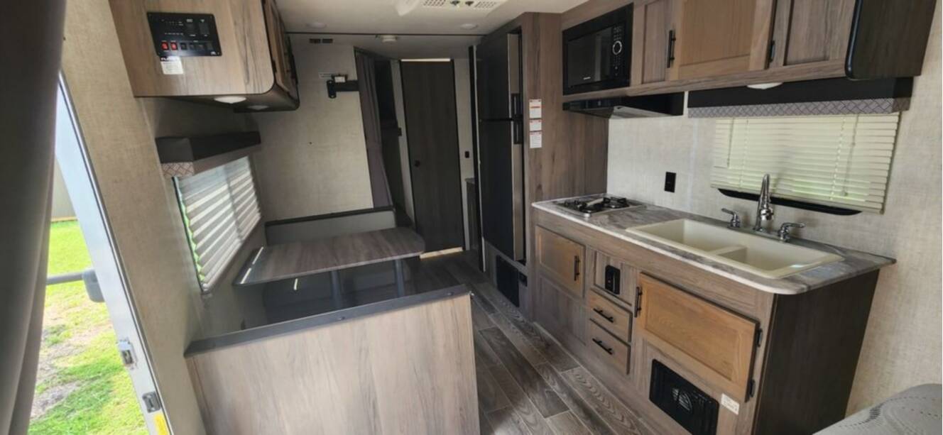 A photo of this 2022 Gulf Stream Ameri-Lite Ultra-Lite 248BH