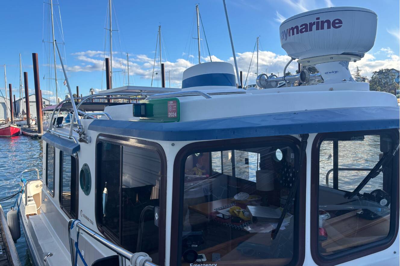 A photo of this 2007 Ranger Tugs R-25