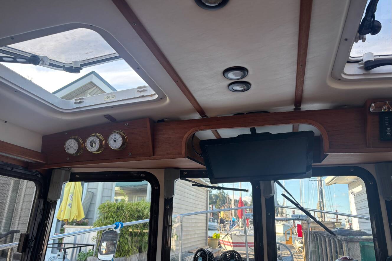 A photo of this 2007 Ranger Tugs R-25