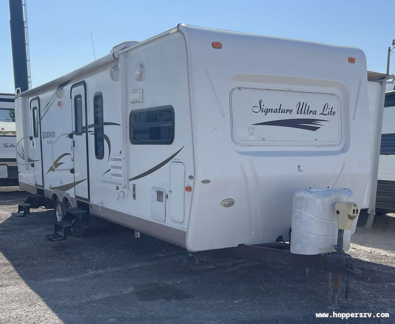 2010 Forest River Rockwood Signature Ultra Lite 8315BSS in jacksonville IL