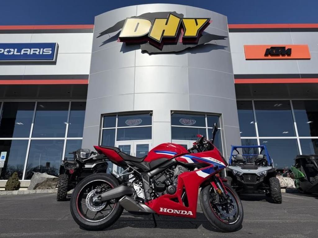 2026 Honda® CBR650R E-Clutch BASE in Deptford, NJ