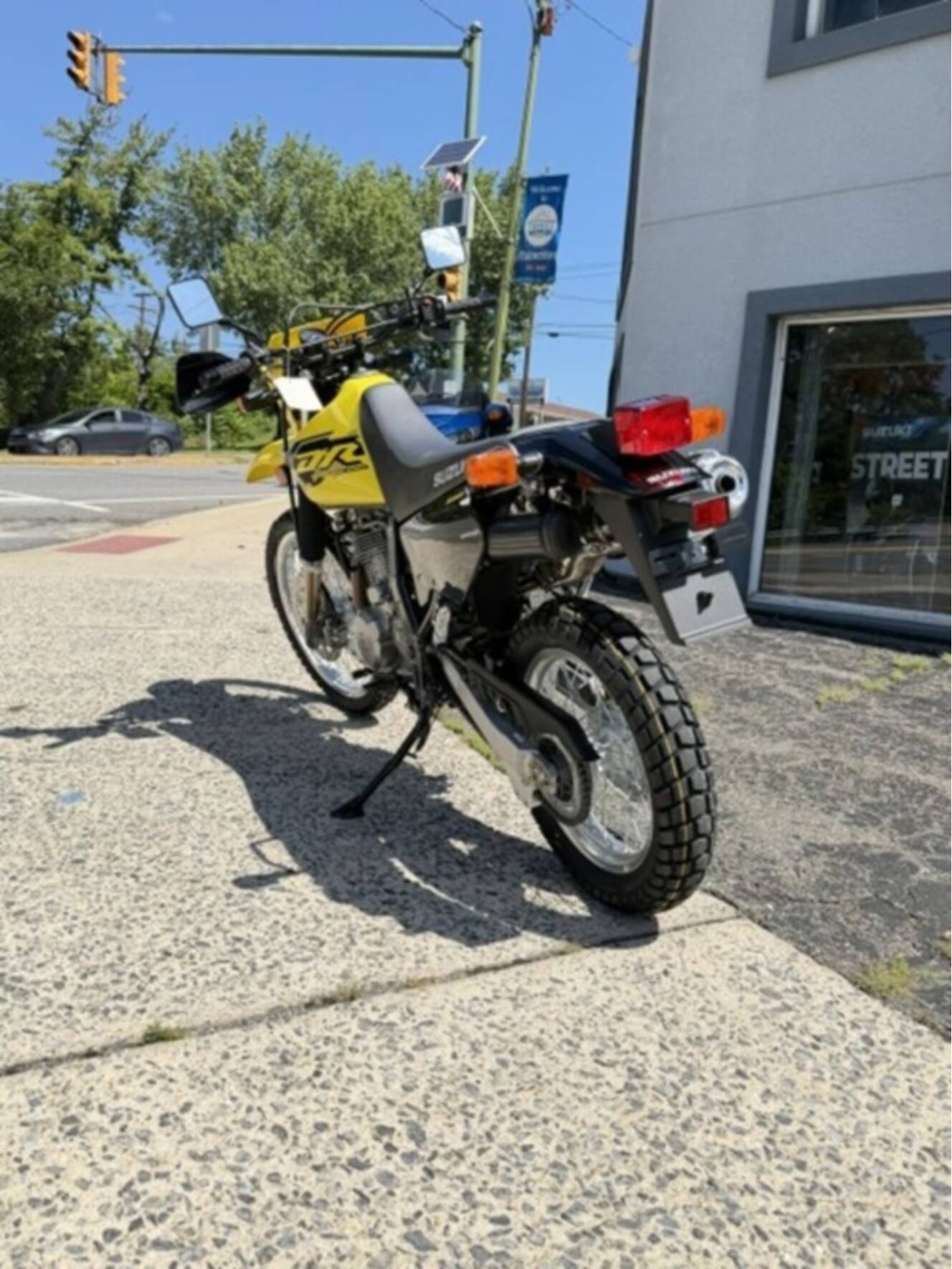 A photo of this 2027 Suzuki DR650SEM7