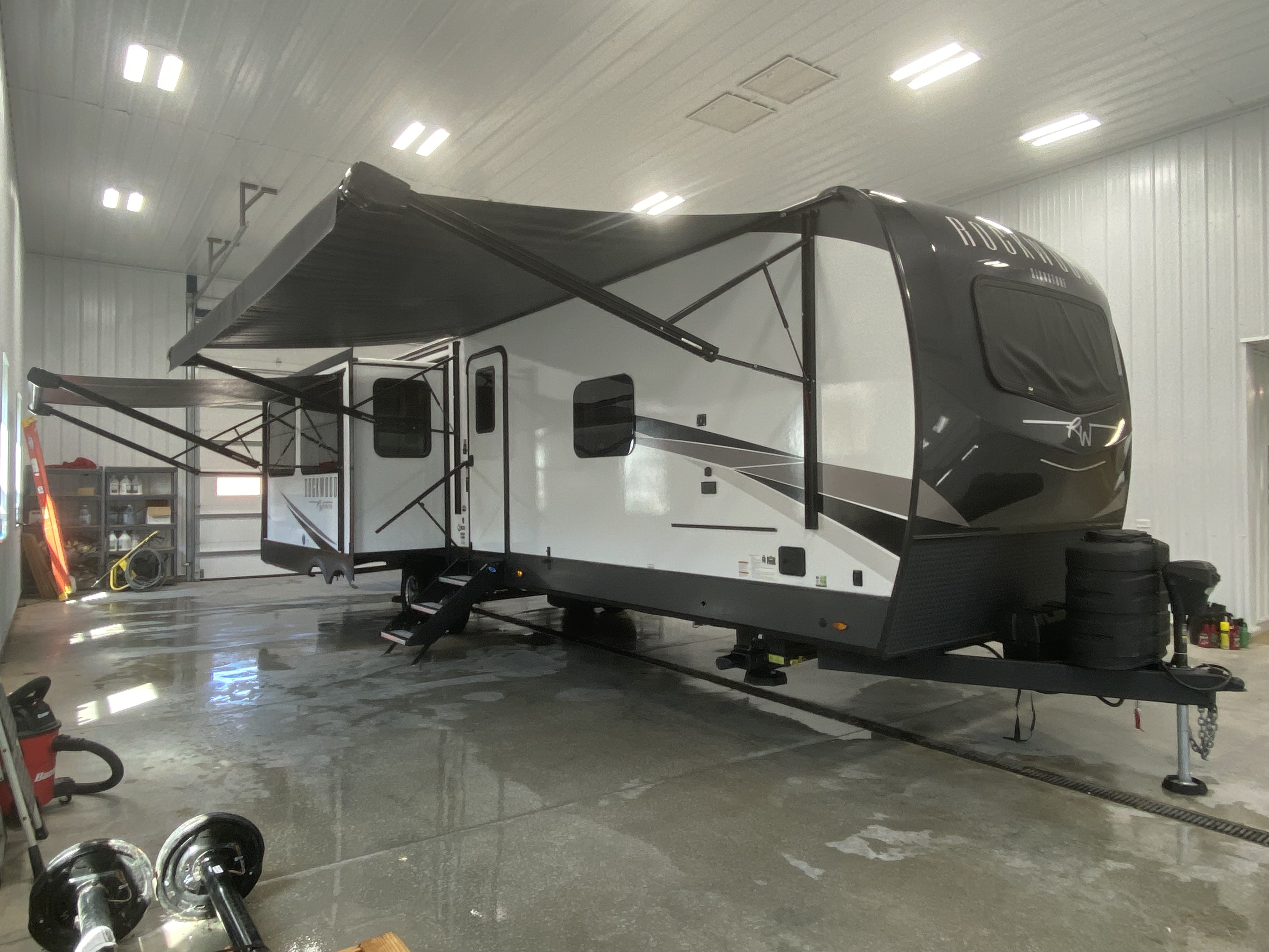 2025 Forest River Rockwood Signature 8337RL in litchfield IL