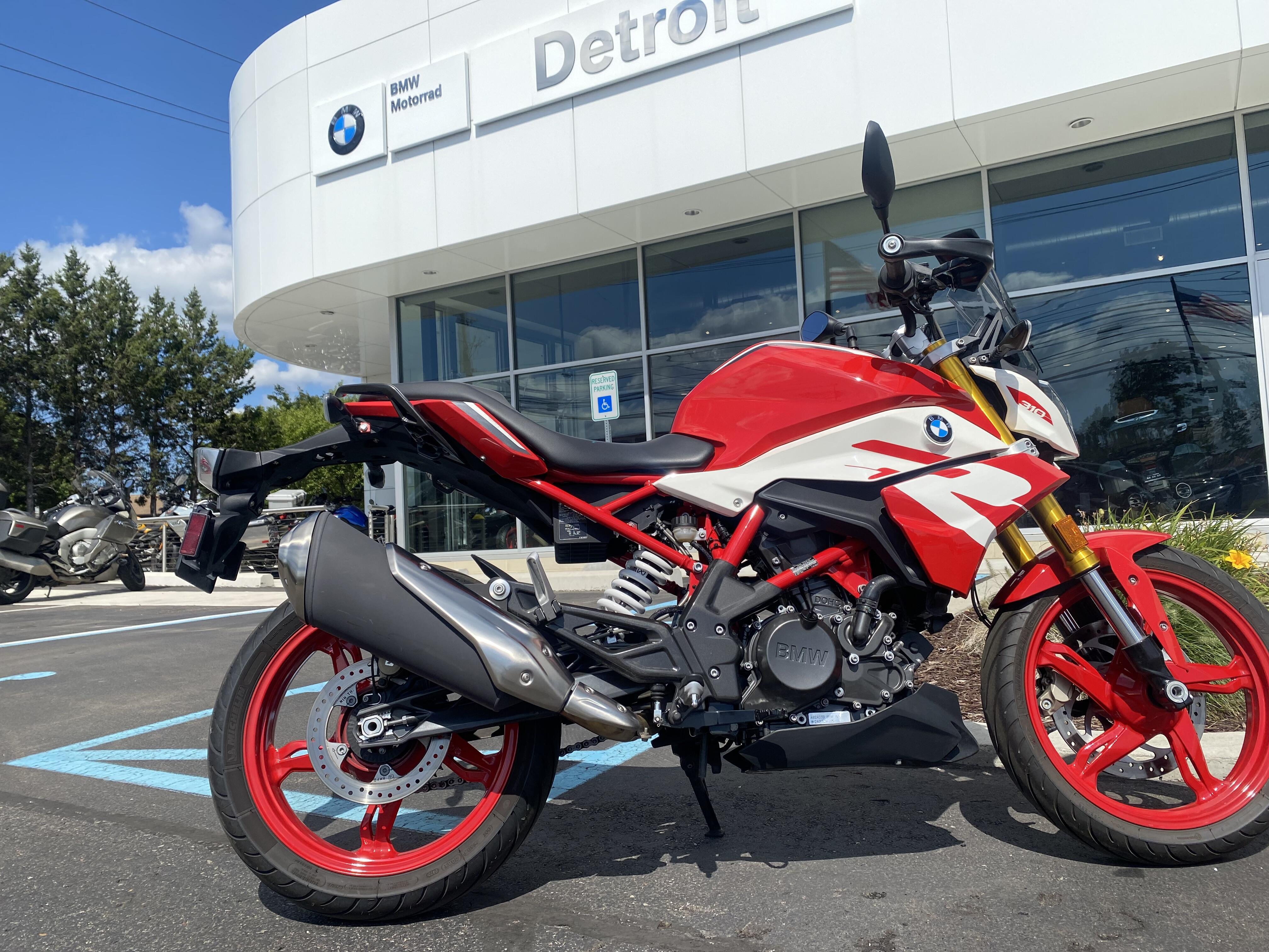 2023 BMW G 310 R 310 R in Rochester Hills, MI