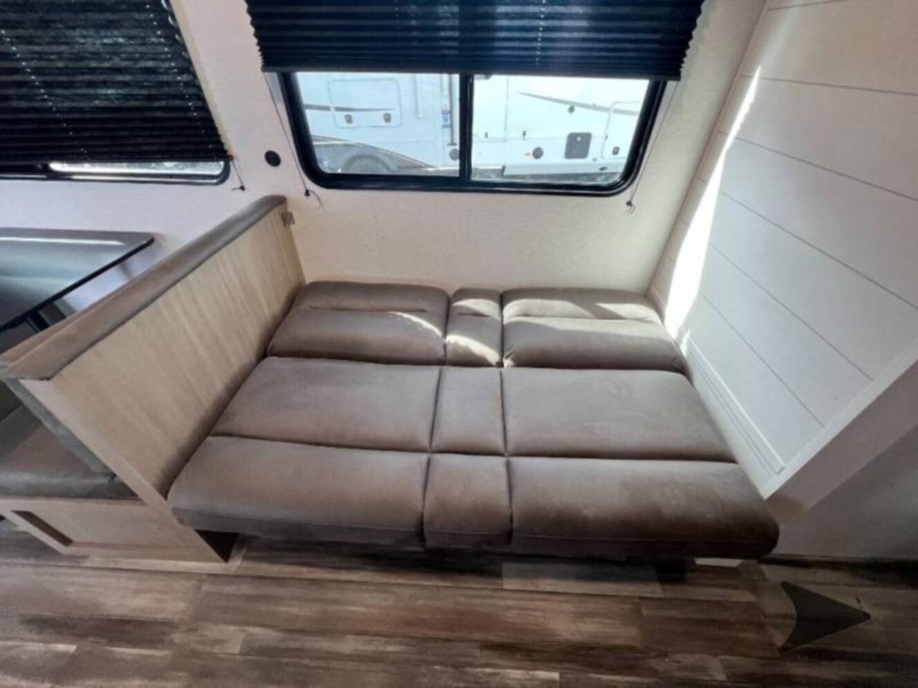 A photo of this 2026 Jayco Jay Flight SLX 263BHSW