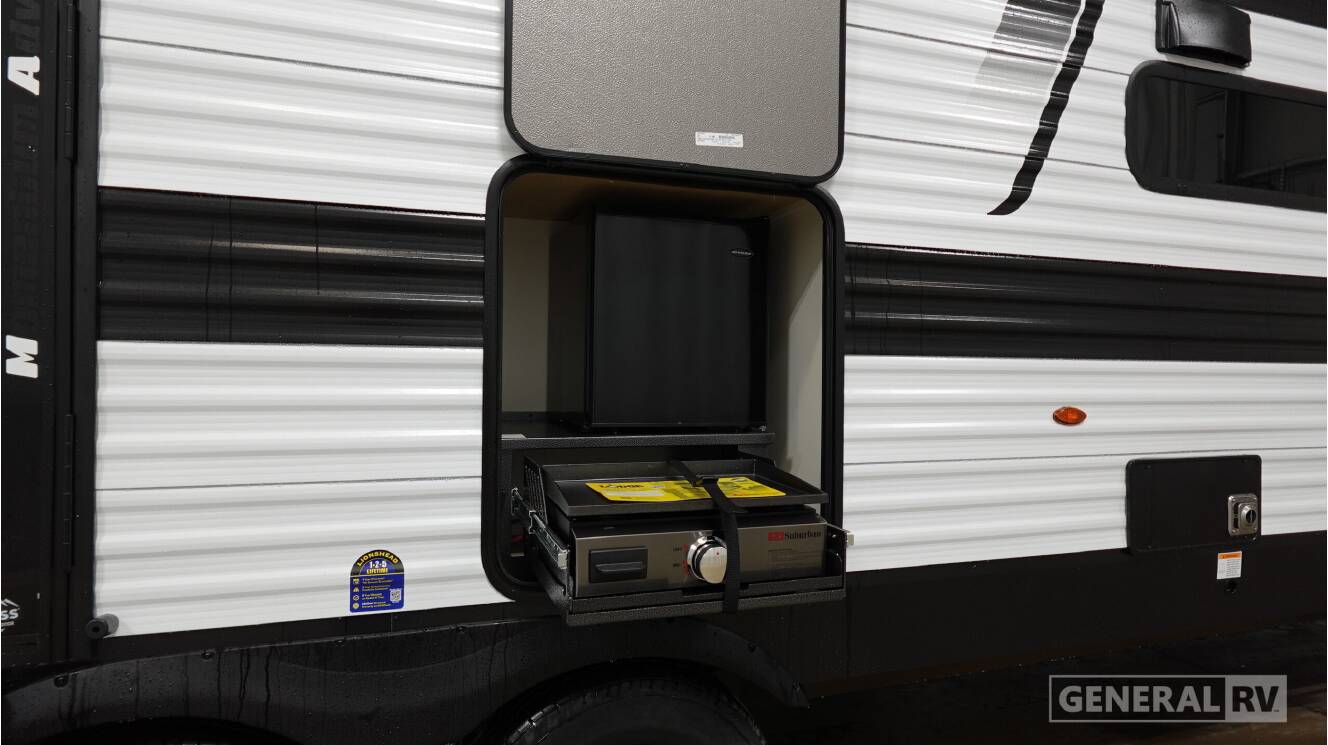 A photo of this 2026 Grand Design MOMENTUM 28MAV