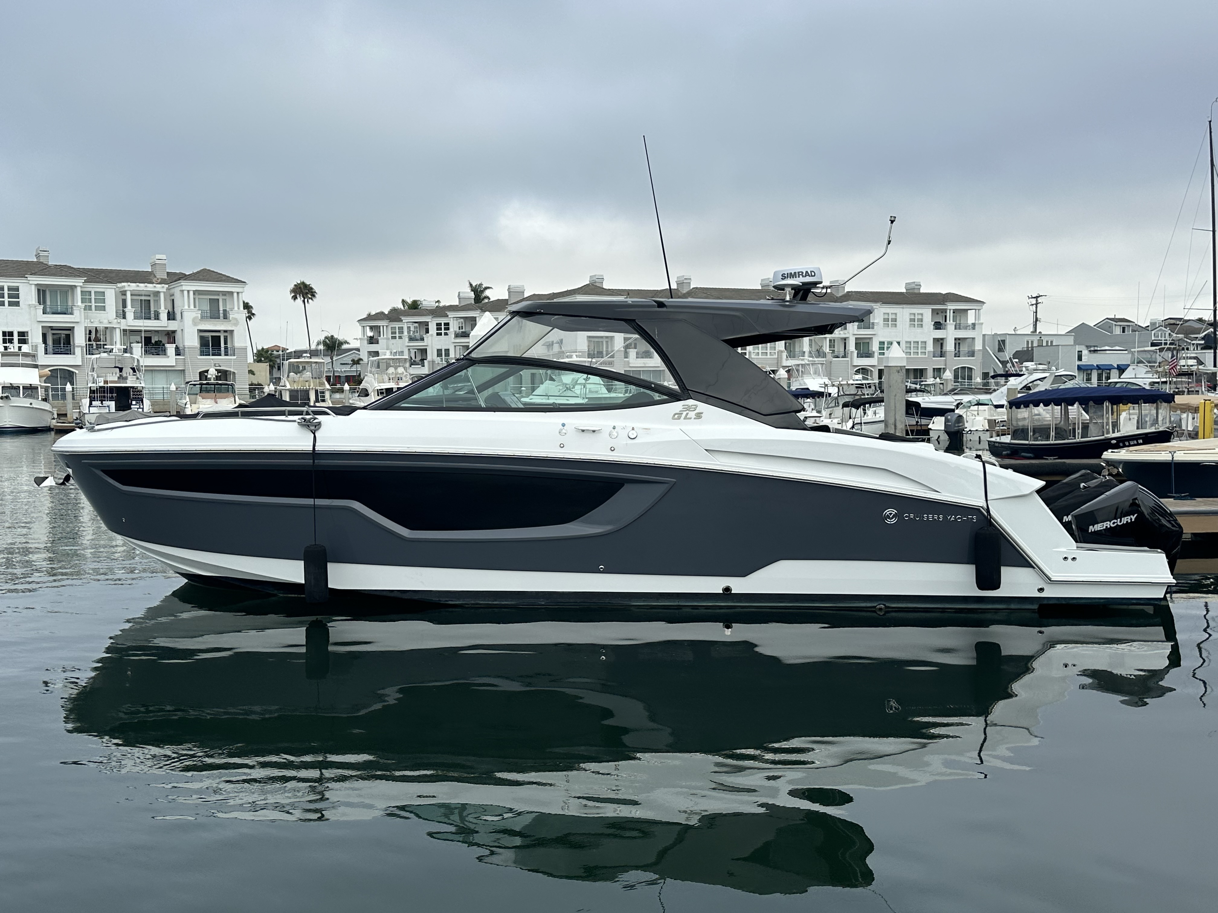 2021 Cruisers Yachts 38 GLS 38 GLS OB in newport beach CA