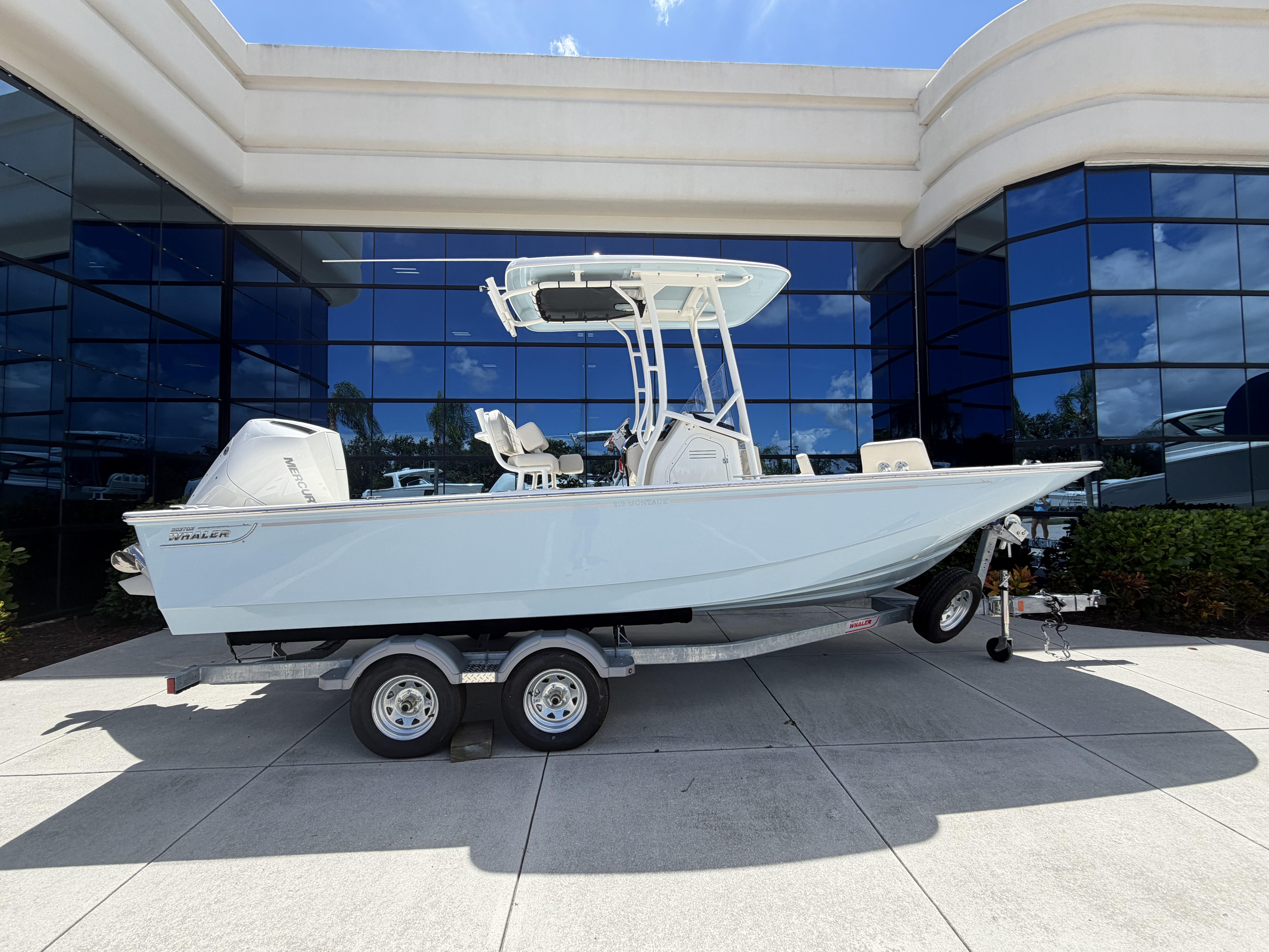 2027 Boston Whaler 210 Montauk in stuart FL