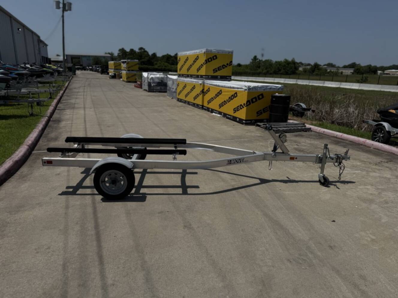A photo of this 2021 Karavan Trailers, Inc. TRAILER SEADOO MOVE I XL1250 A 21