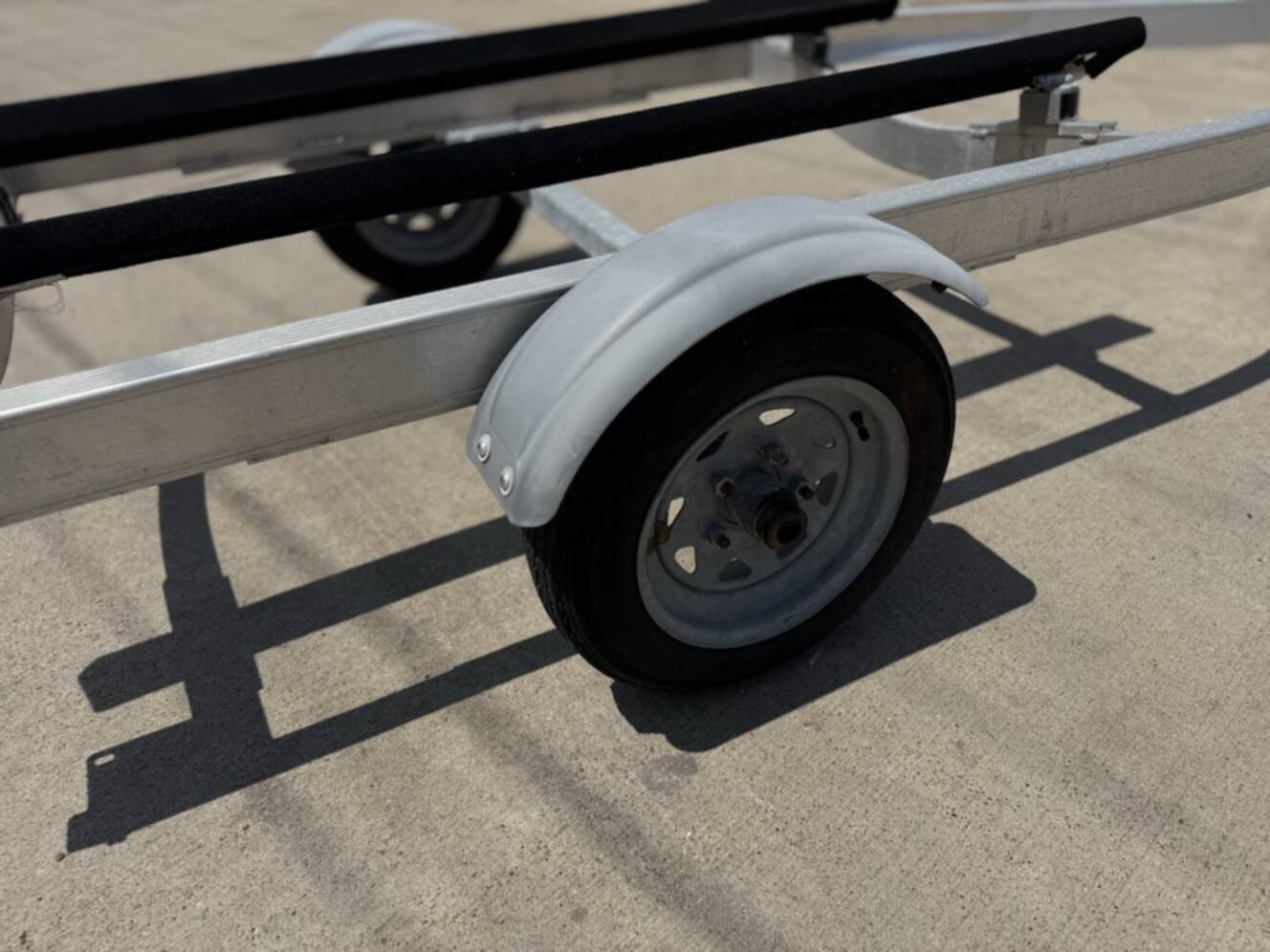 A photo of this 2021 Karavan Trailers, Inc. TRAILER SEADOO MOVE I XL1250 A 21