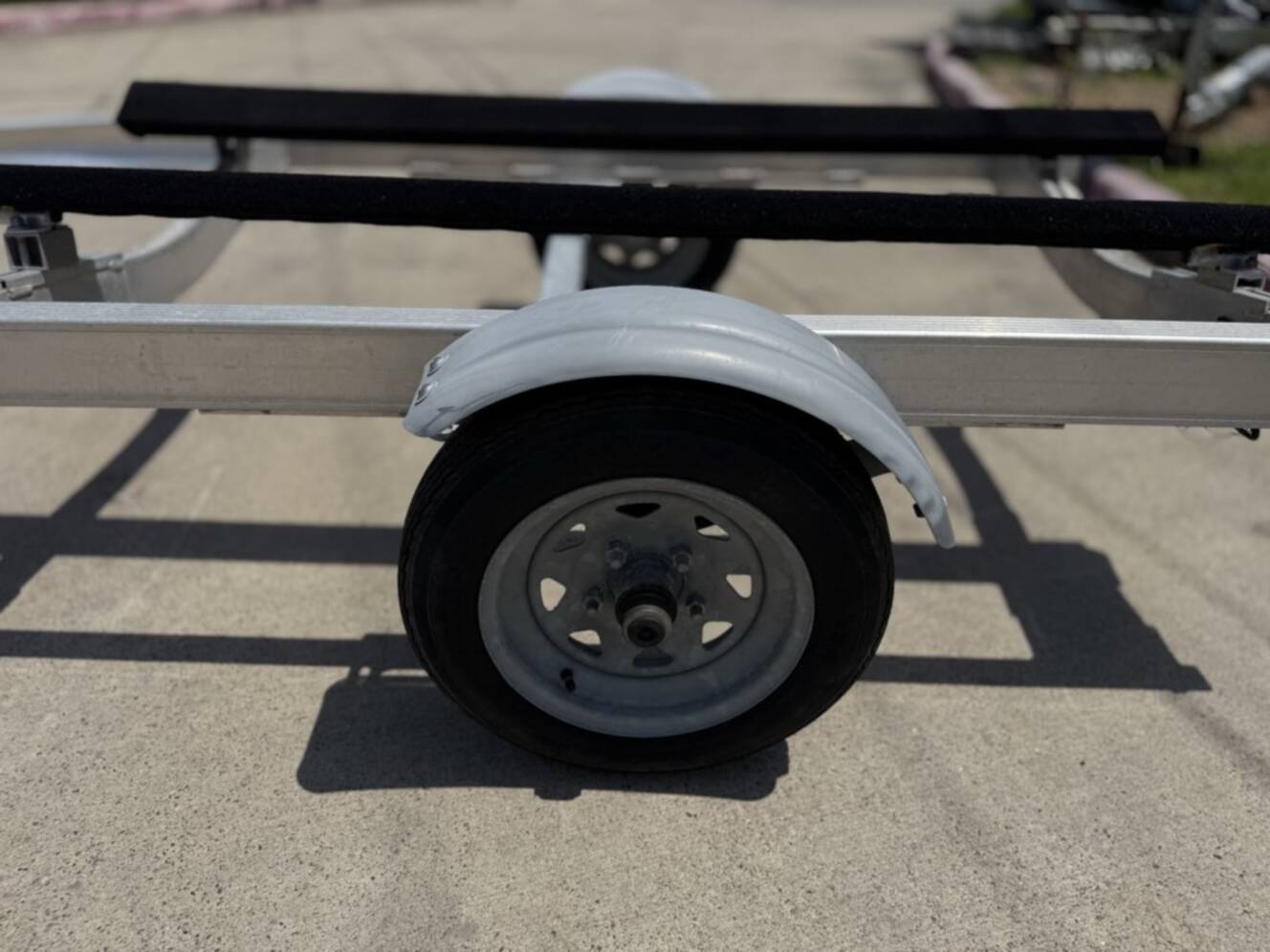 A photo of this 2021 Karavan Trailers, Inc. TRAILER SEADOO MOVE I XL1250 A 21