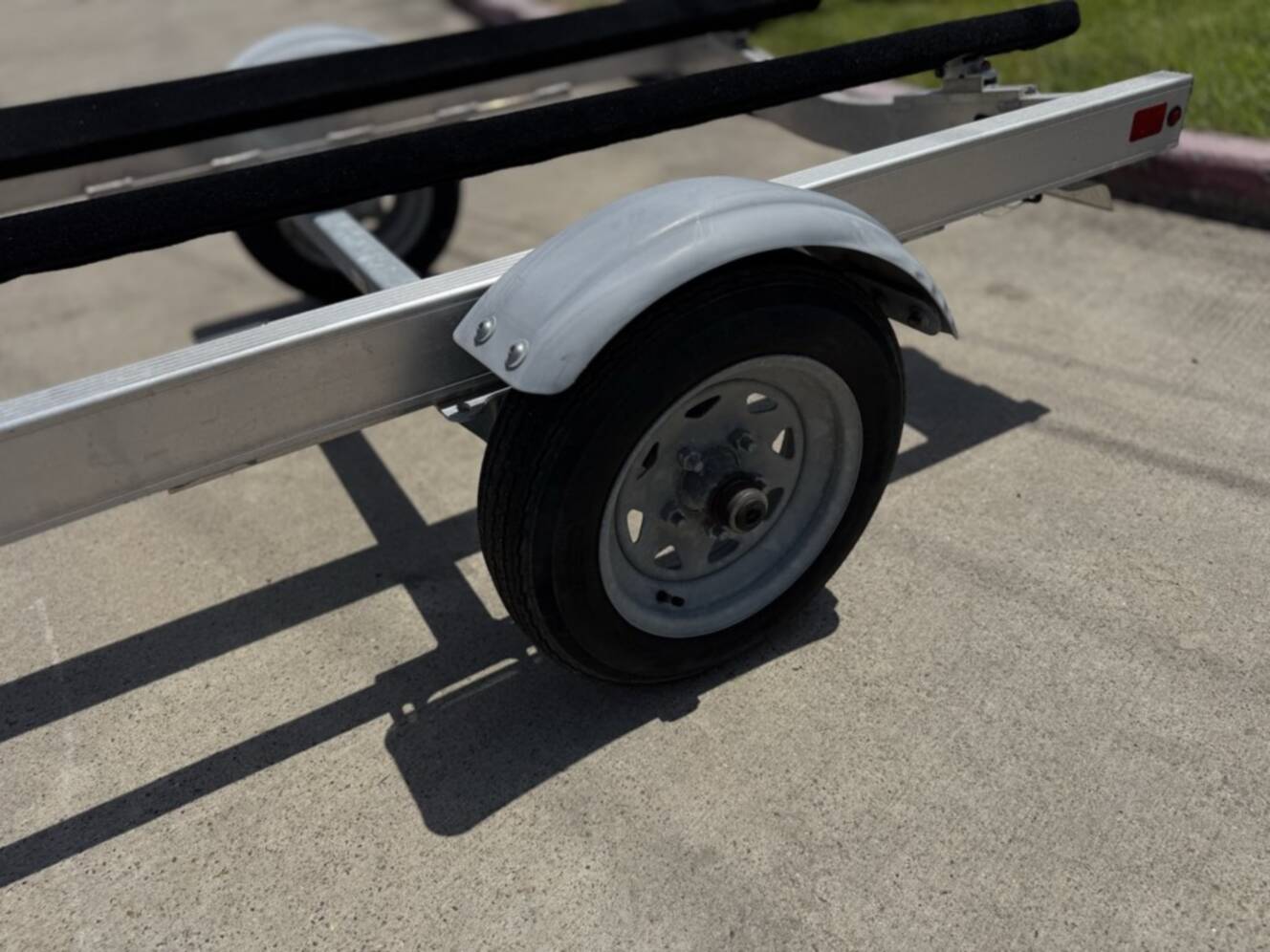 A photo of this 2021 Karavan Trailers, Inc. TRAILER SEADOO MOVE I XL1250 A 21
