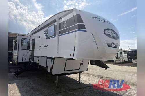 2027 Forest River Rv Cherokee Arctic Wolf 37LOFT in amarillo TX