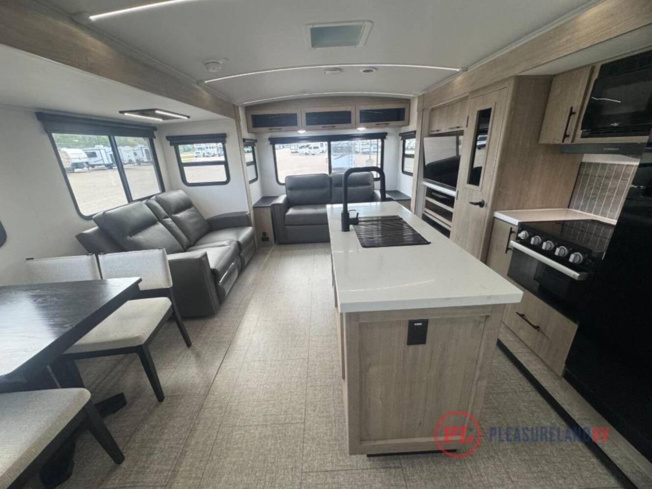 A photo of this 2025 Grand Design Imagine 2970RL