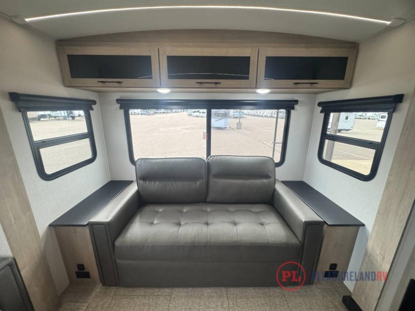 A photo of this 2025 Grand Design Imagine 2970RL