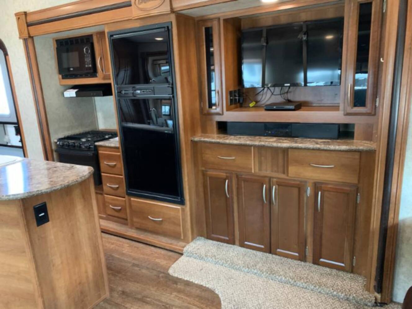 A photo of this 2016 Prime Time Crusader Lite 29RS
