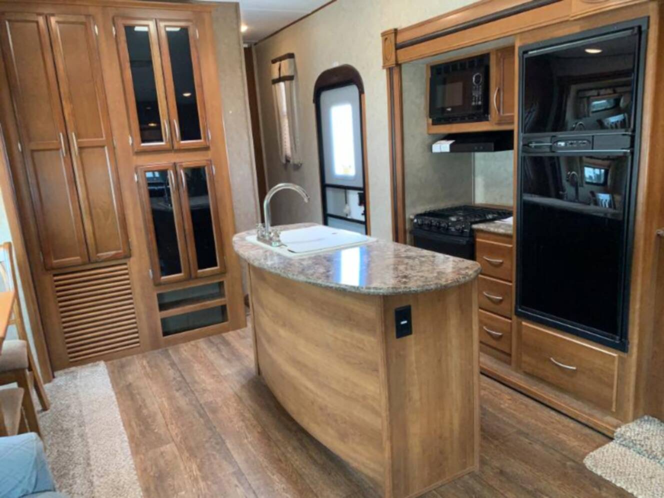 A photo of this 2016 Prime Time Crusader Lite 29RS