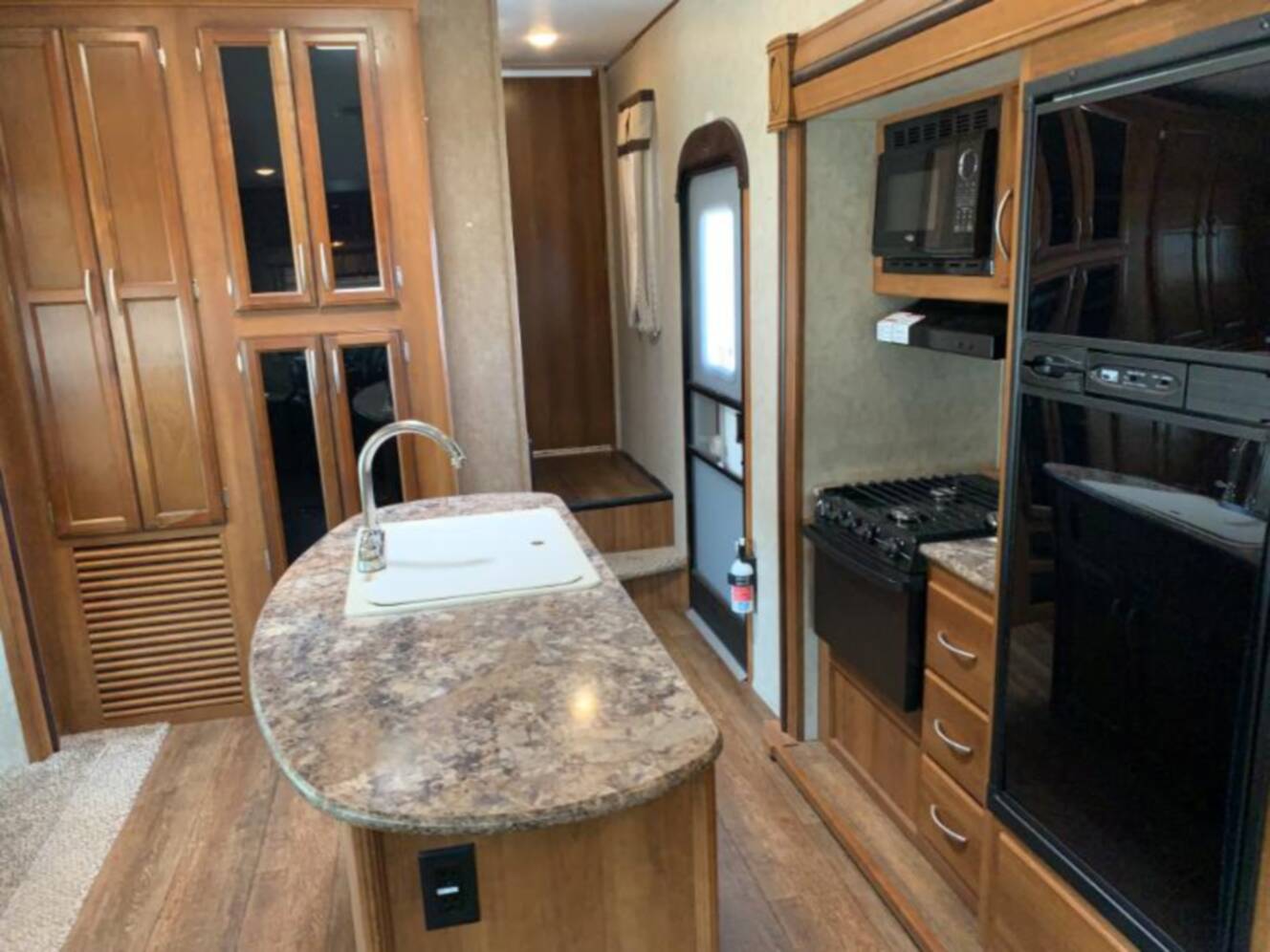 A photo of this 2016 Prime Time Crusader Lite 29RS