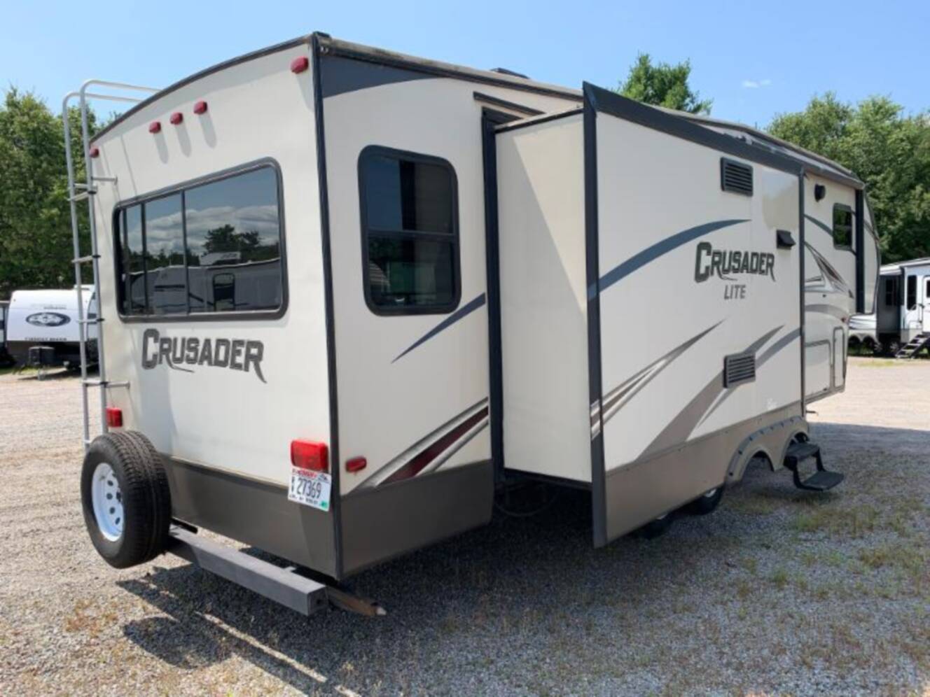 A photo of this 2016 Prime Time Crusader Lite 29RS