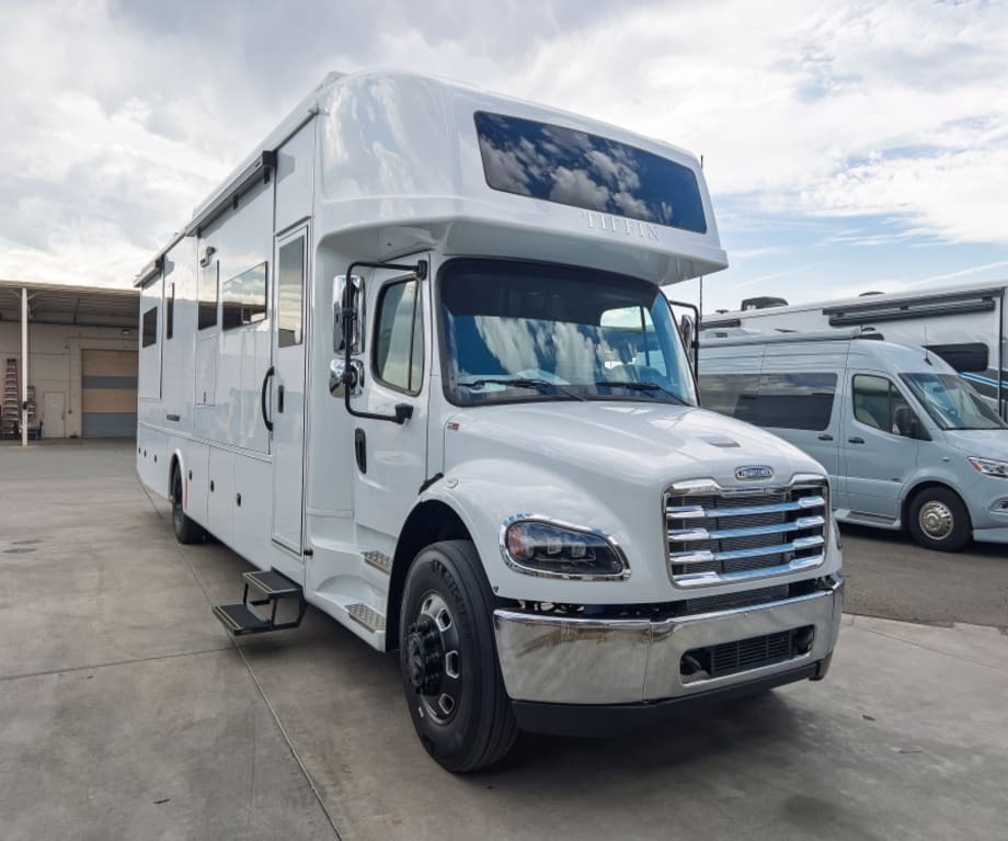 2027 Tiffin ALLEGRO BAY 38AB in phoenix AZ