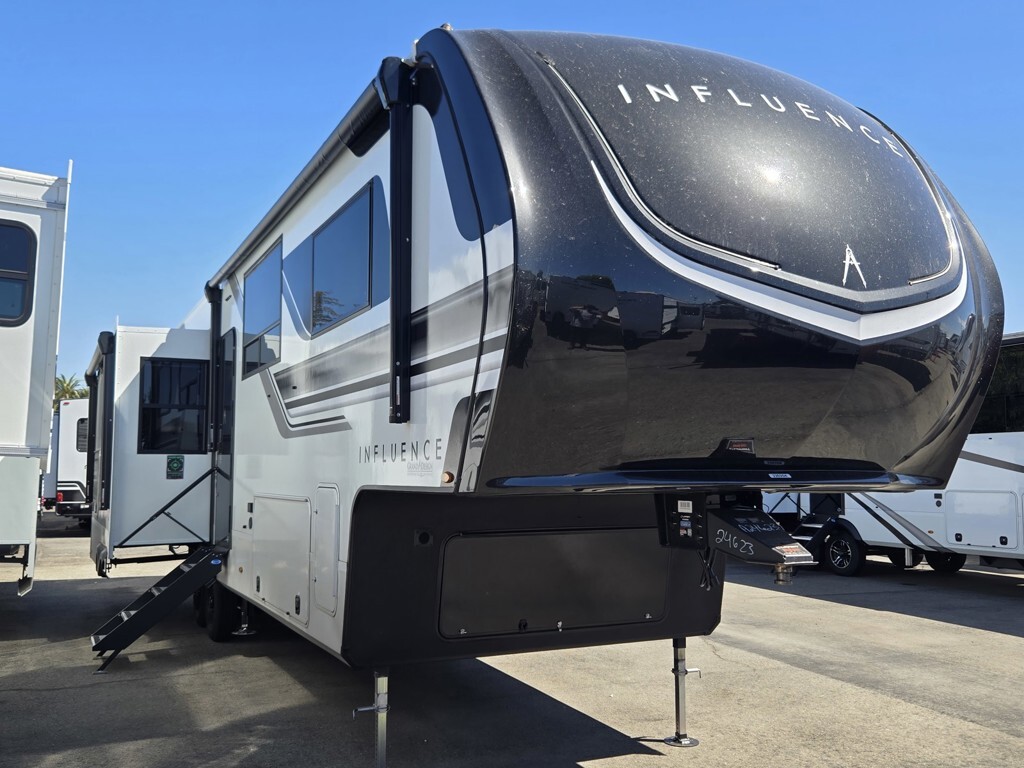 2027 Grand Design Influence 3203GK in sacramento CA