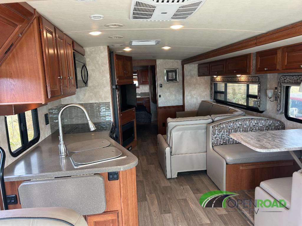 2019 Winnebago Vista LX 35F in ellensburg WA
