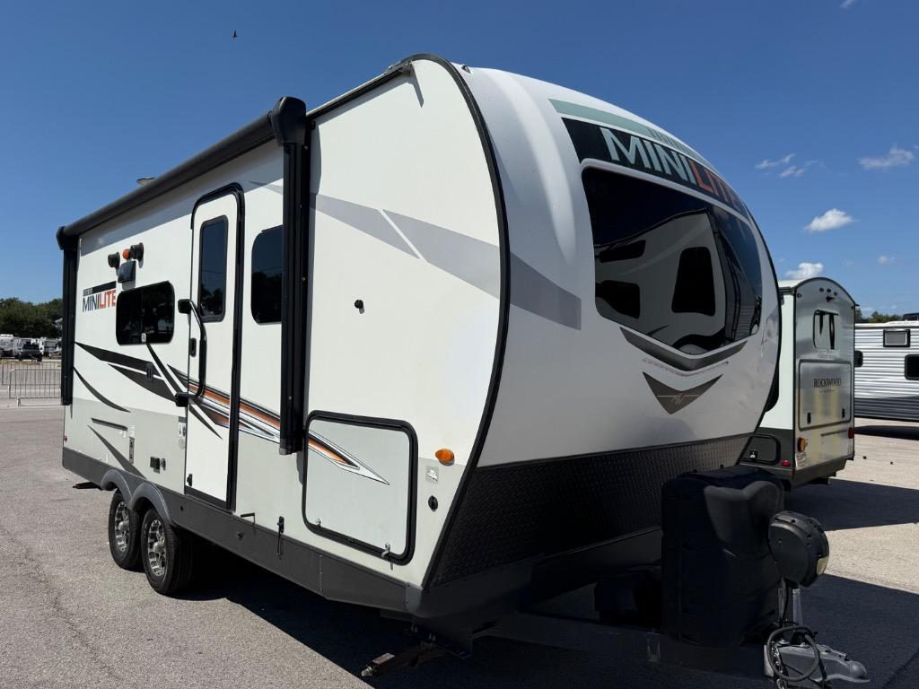2022 Forest River Rv Rockwood Mini Lite 2104S in georgetown TX