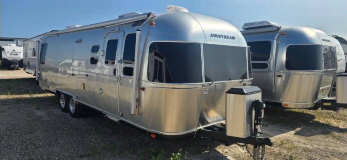 A photo of this 2025 Airstream Classic 30RB TWIN