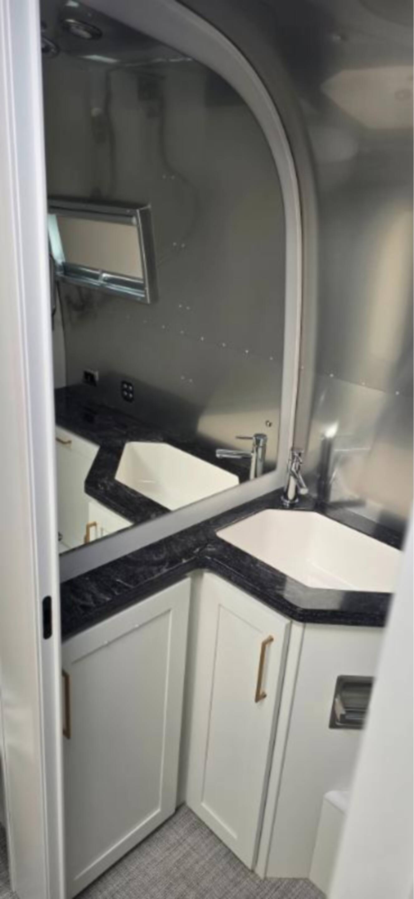 A photo of this 2025 Airstream Classic 30RB TWIN
