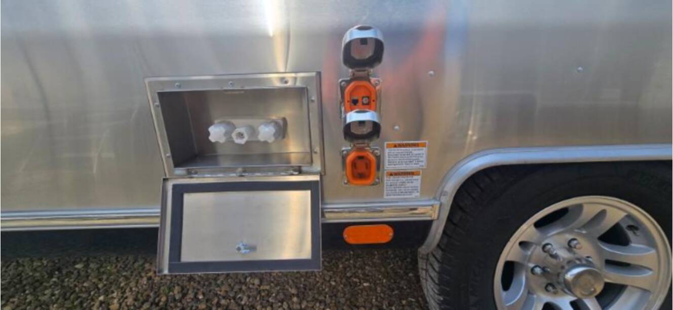 A photo of this 2025 Airstream Classic 30RB TWIN