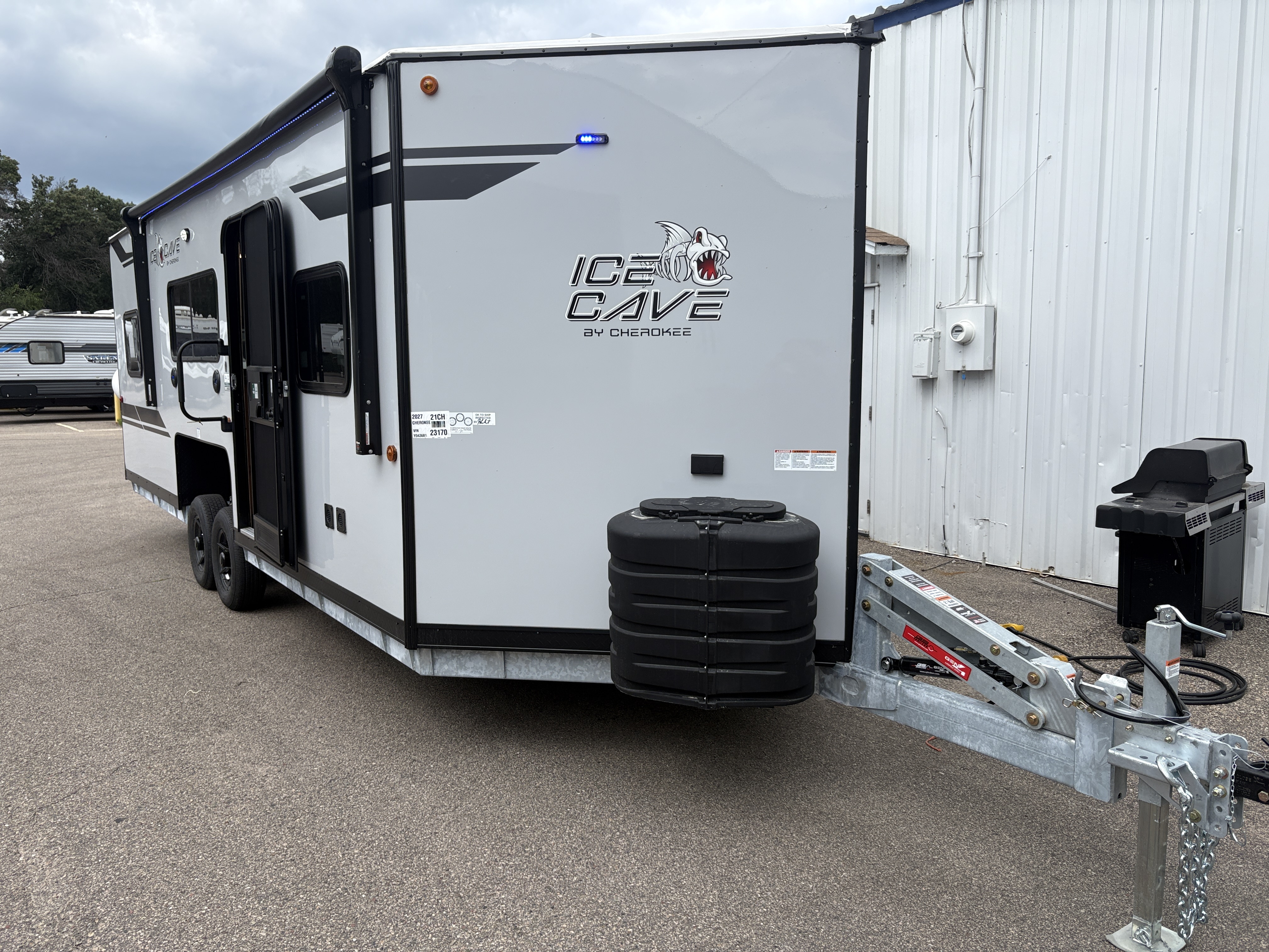 2027 Forest River Cherokee Grey Wolf 21CH RV
