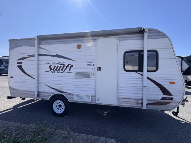 2014 Jayco Jay Flight Swift SLX 184BH in wind gap PA