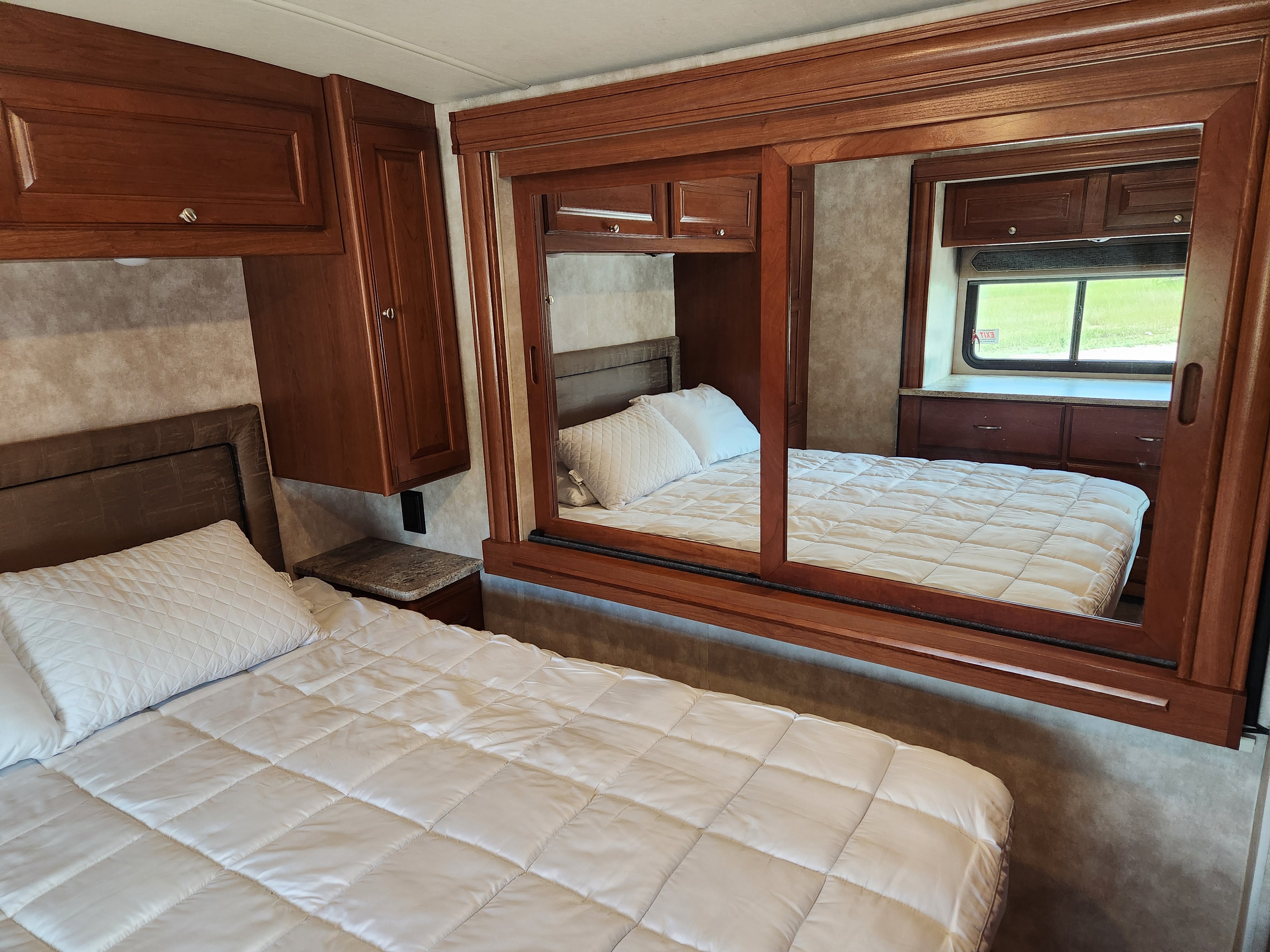 2019 Winnebago ADVENTURER 27N in fort myers FL