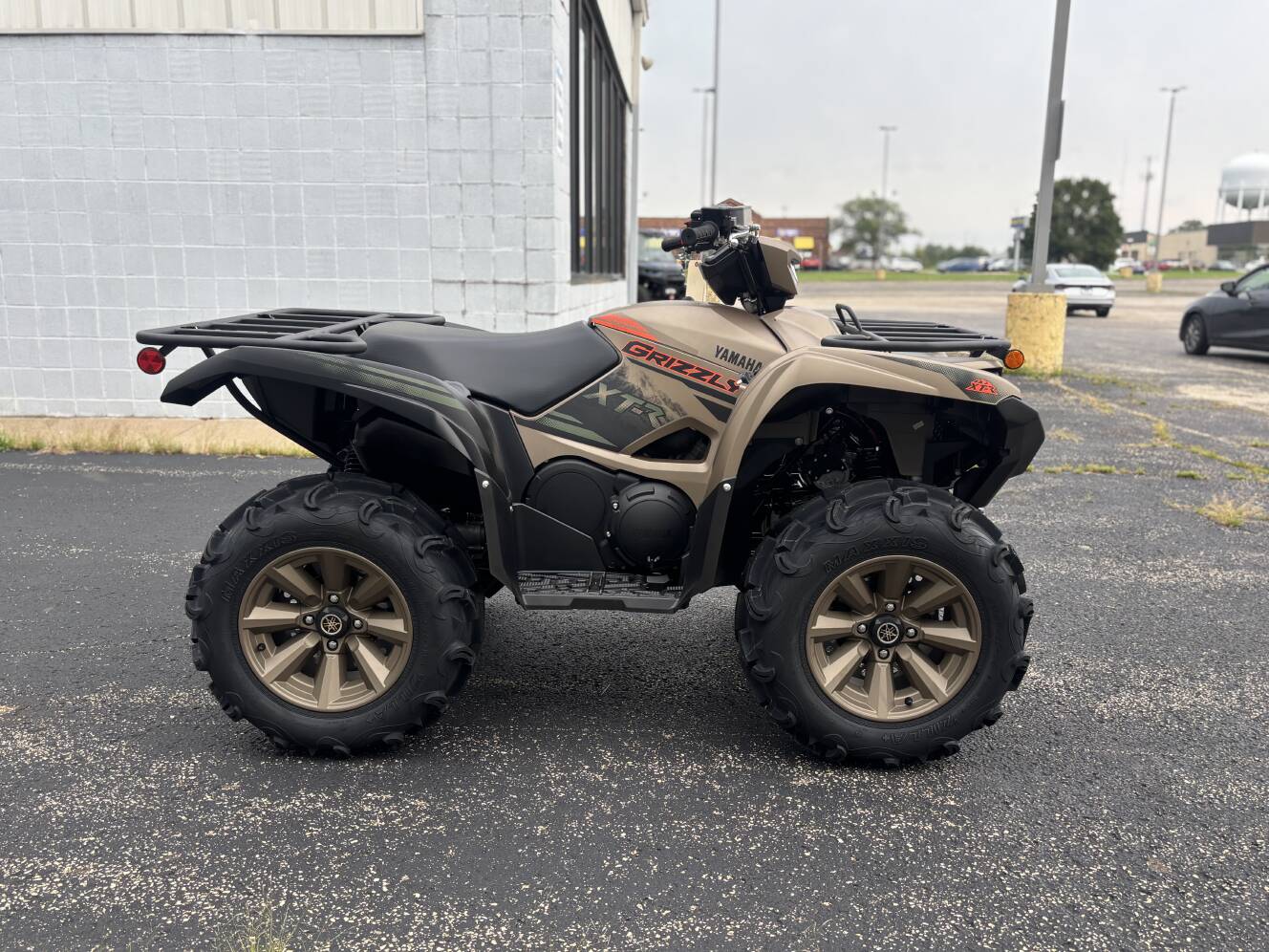 A photo of this 2027 Yamaha GRIZZLY EPS XT-R