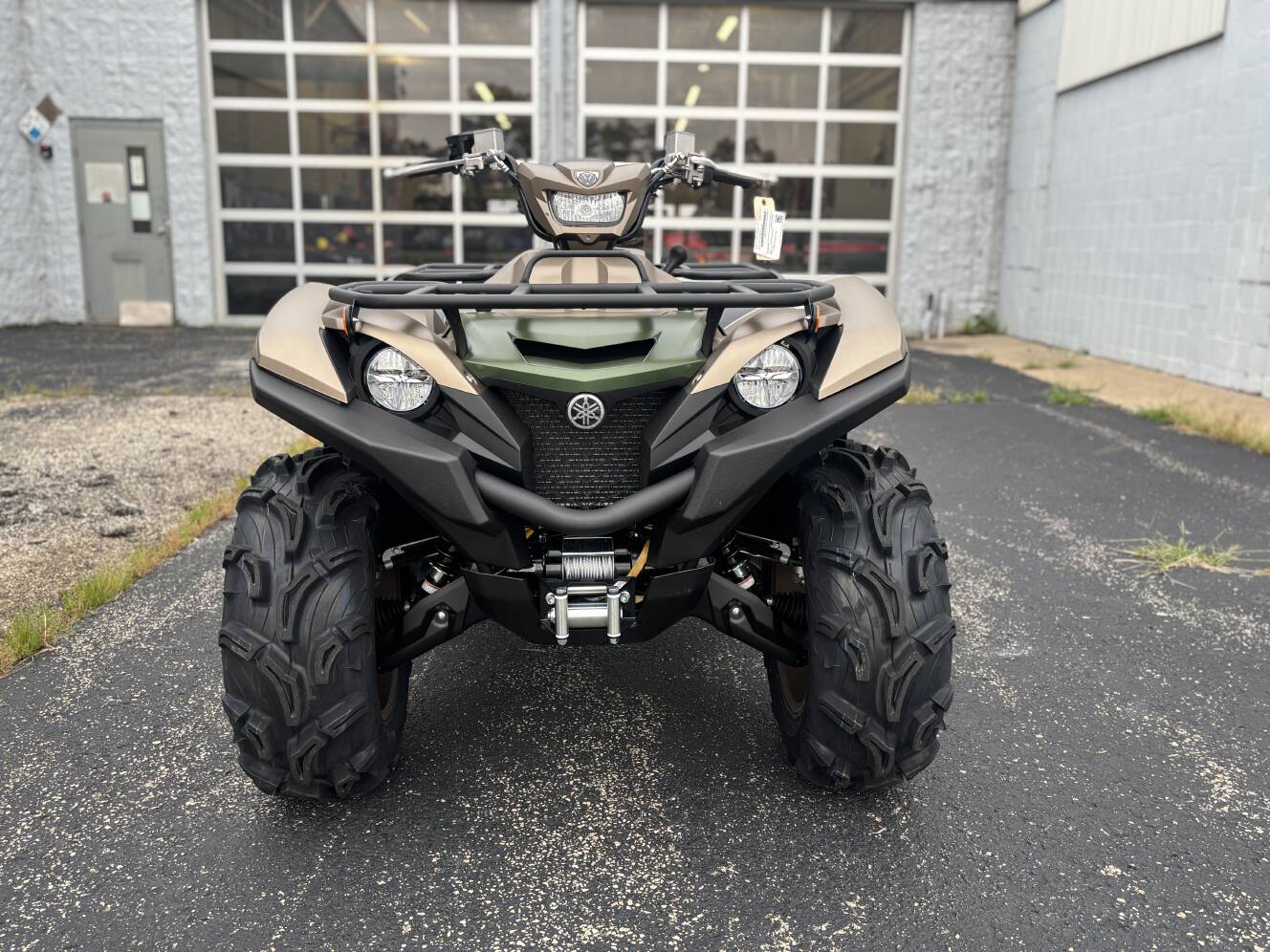 A photo of this 2027 Yamaha GRIZZLY EPS XT-R