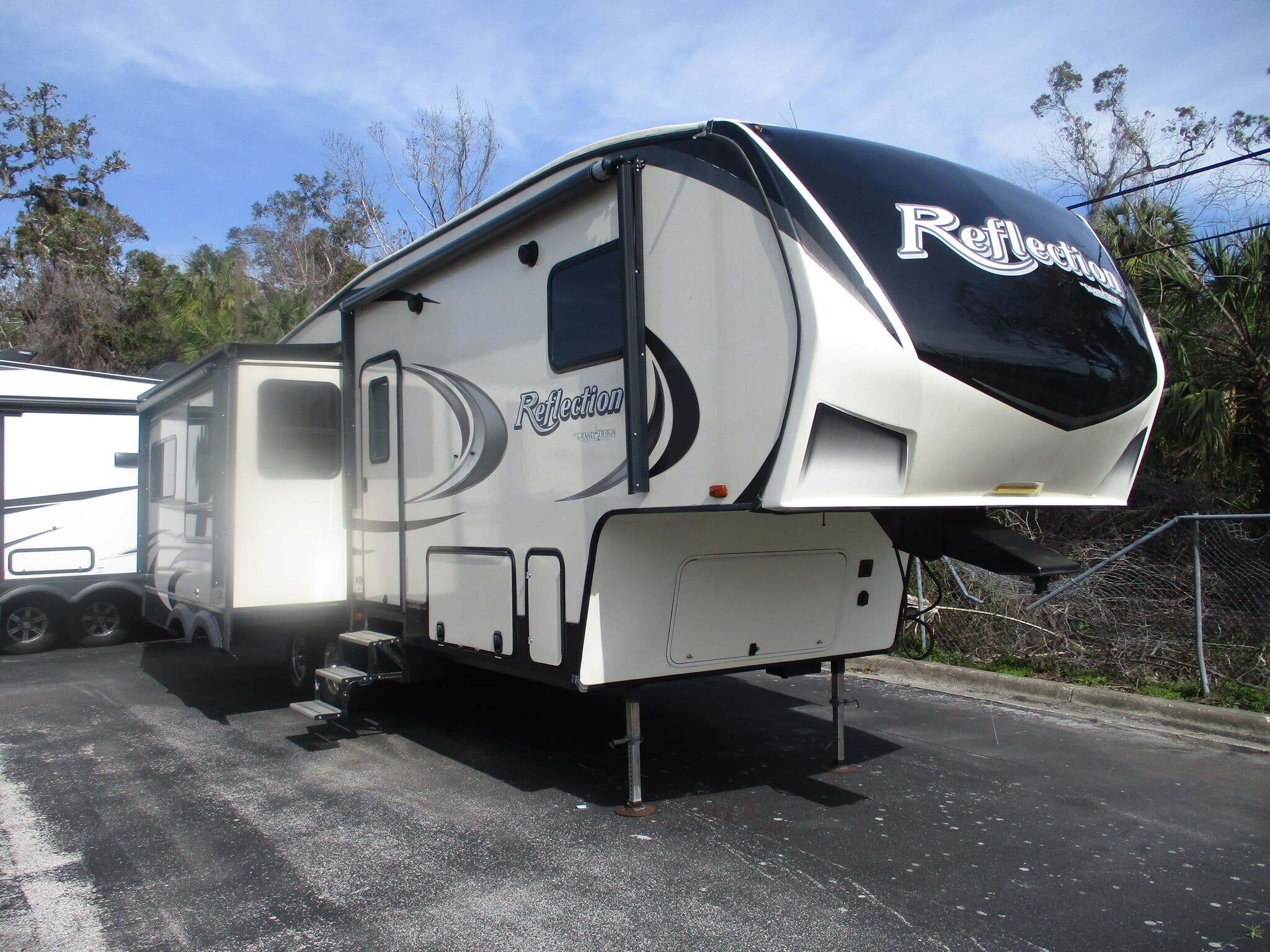 2018 Grand Design Reflection 303RLS RV