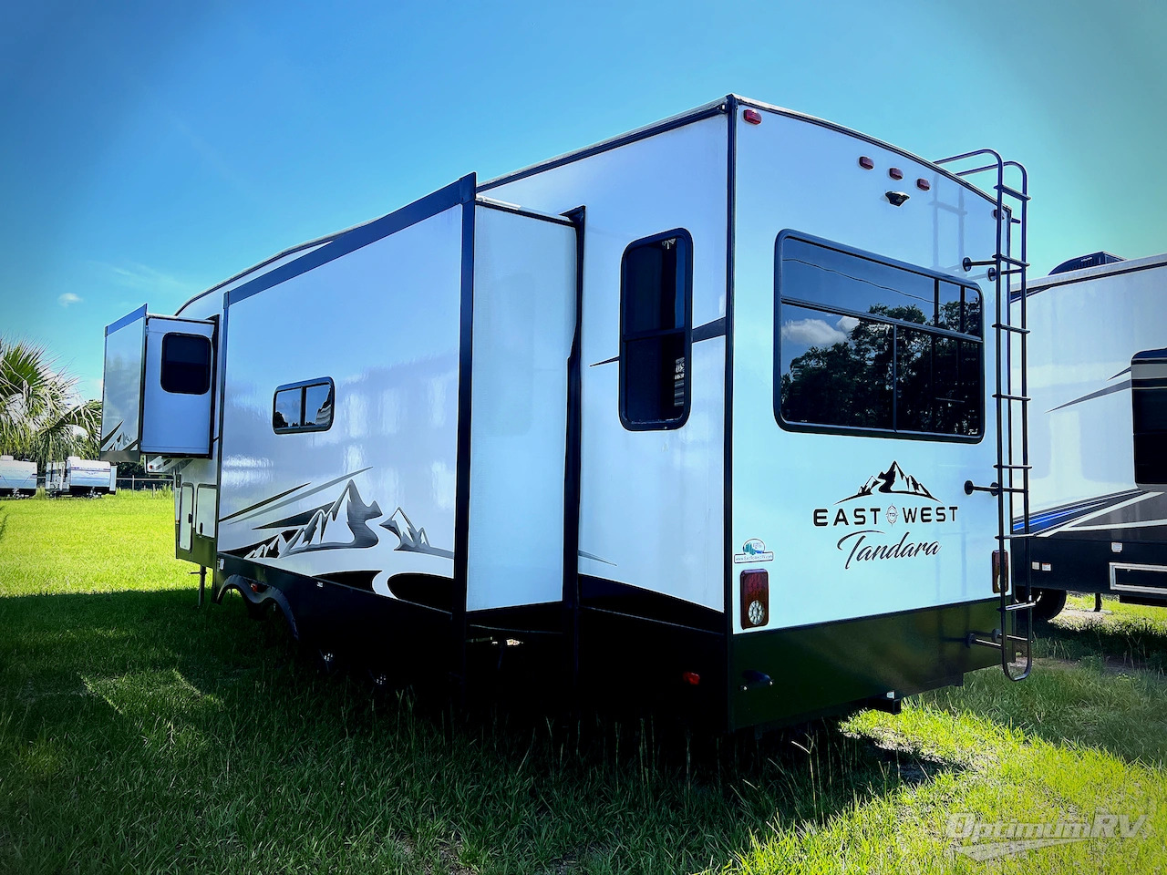2024 East To West Tandara 320RL in bushnell FL