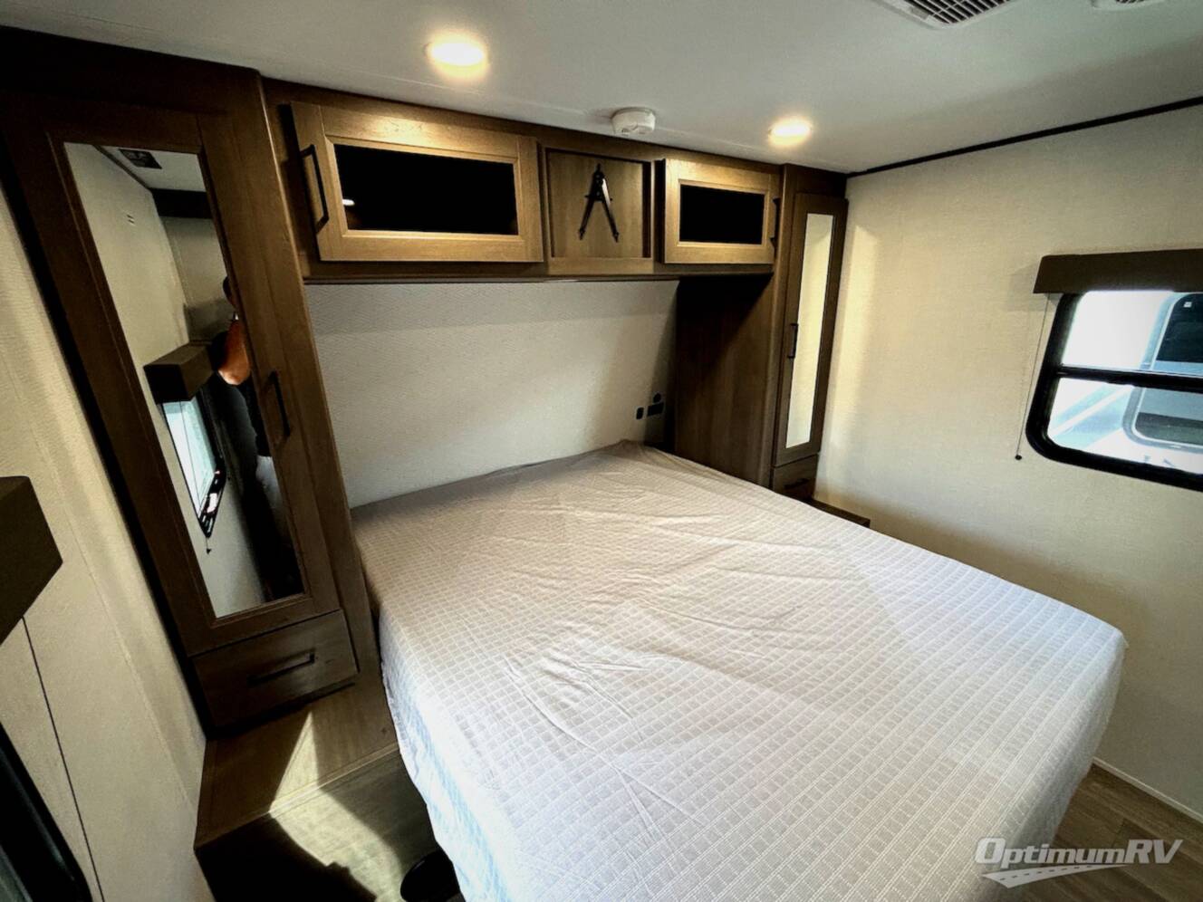 A photo of this 2026 Grand Design Transcend 325BHT