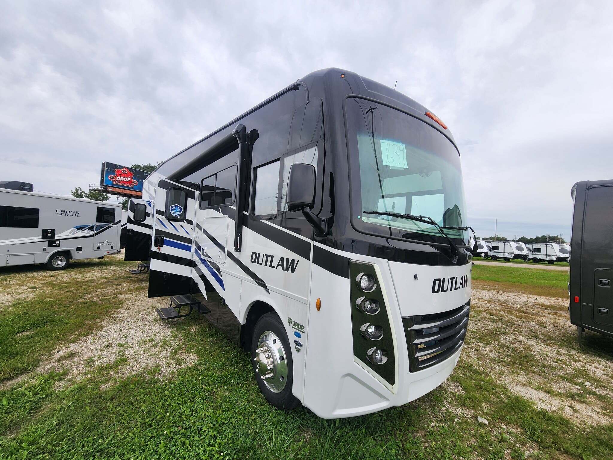 2027 Thor Motor Coach Outlaw Wild West Edition 38K in sturtevant WI