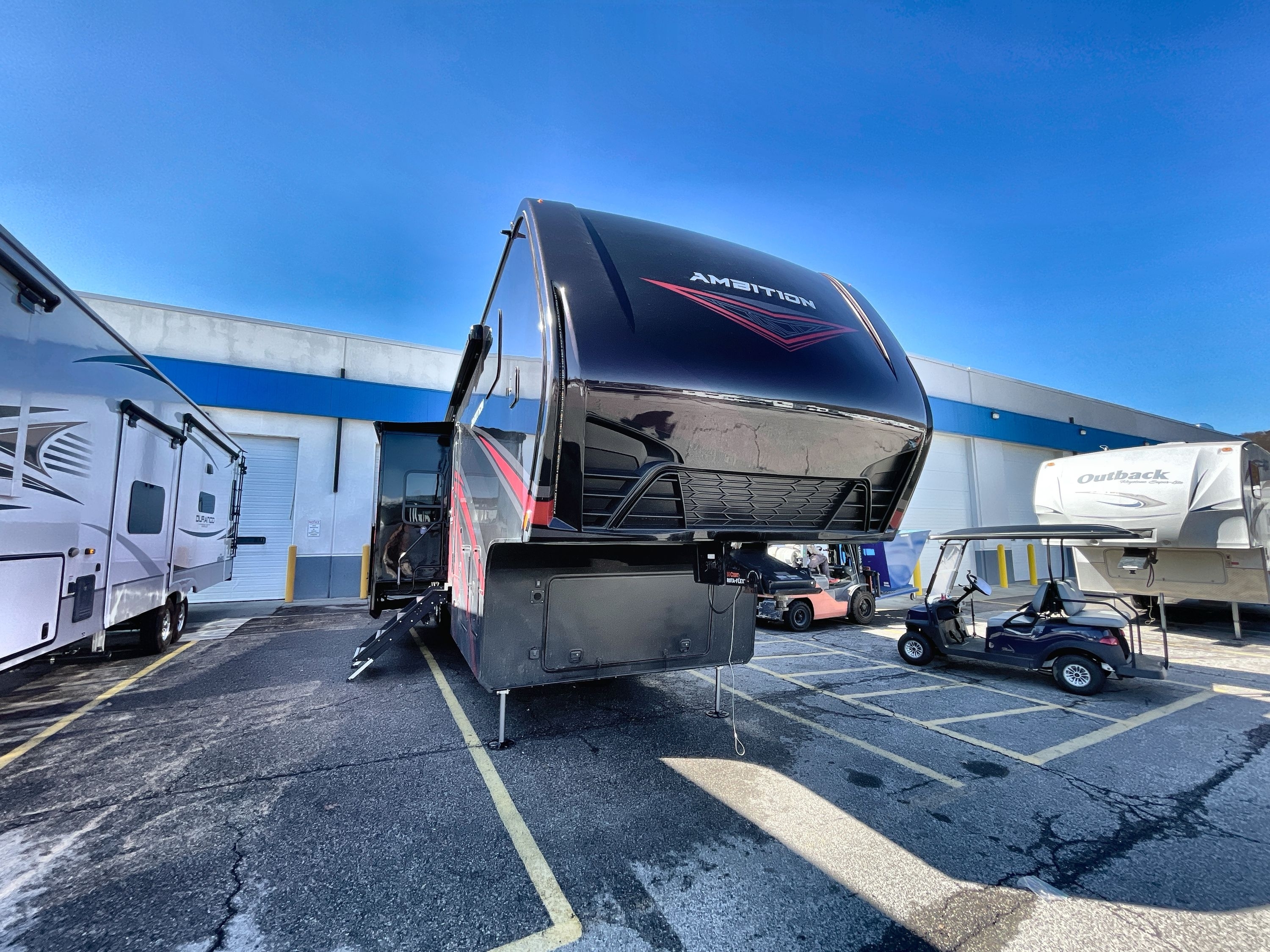 2023 Vanleigh AMBITION 399TH Fifth Wheel Toy Hauler RV