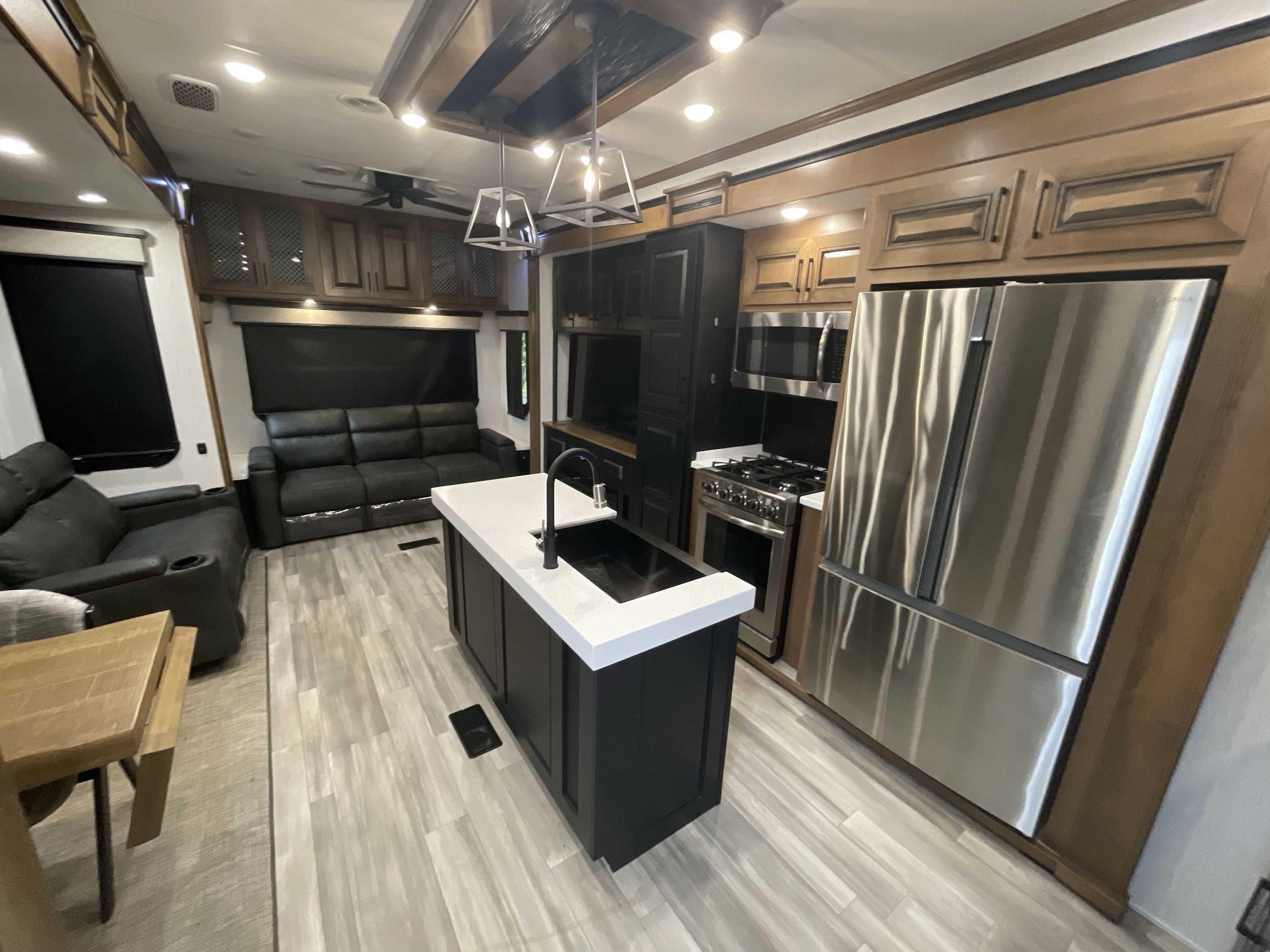 2022 Heartland BIGHORN 3300DL in cicero NY