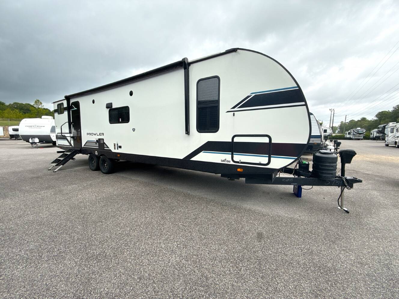 A photo of this 2024 Heartland PROWLER 315SBH