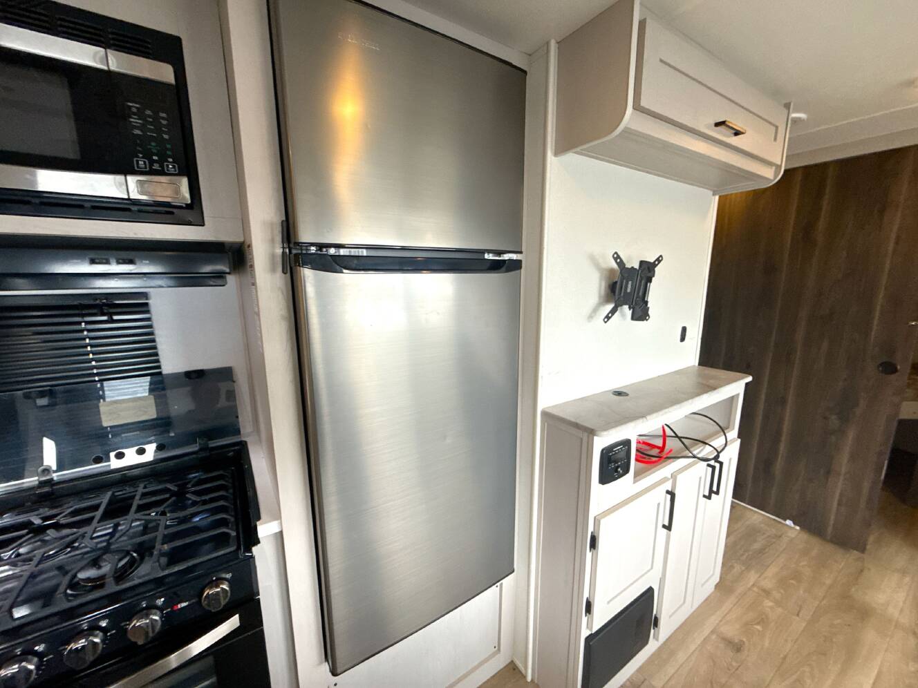 A photo of this 2024 Heartland PROWLER 315SBH