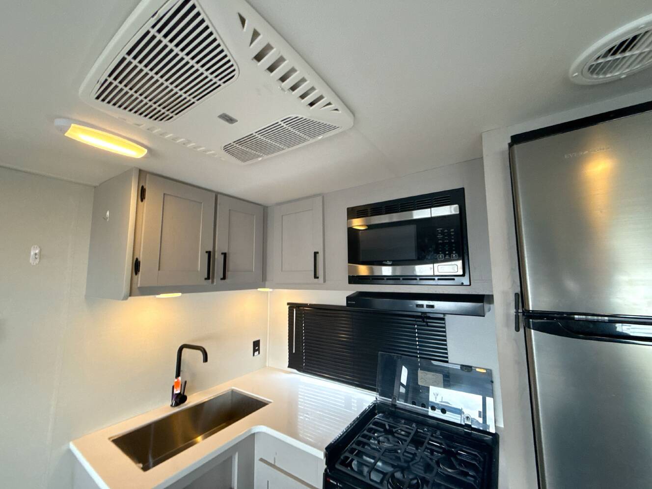 A photo of this 2024 Heartland PROWLER 315SBH