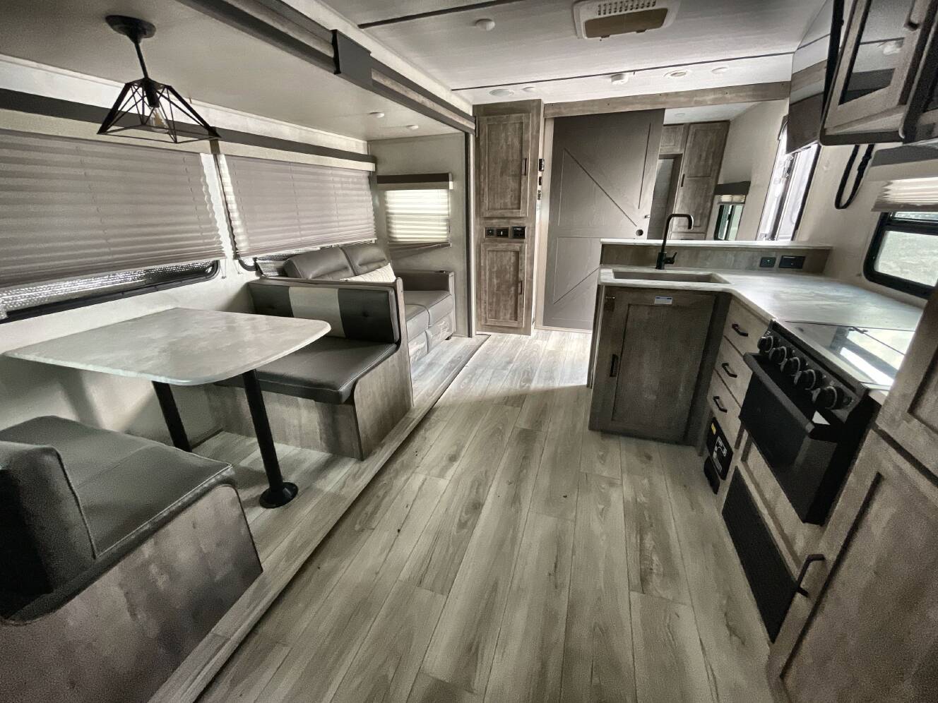 A photo of this 2023 Forest River SURVEYOR 276BHLE