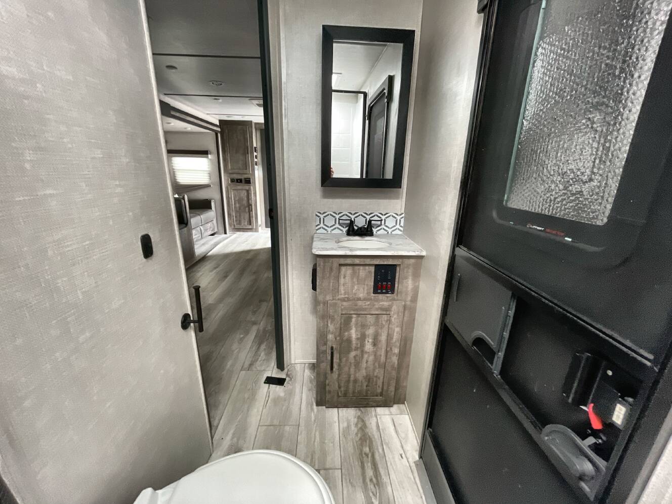 A photo of this 2023 Forest River SURVEYOR 276BHLE
